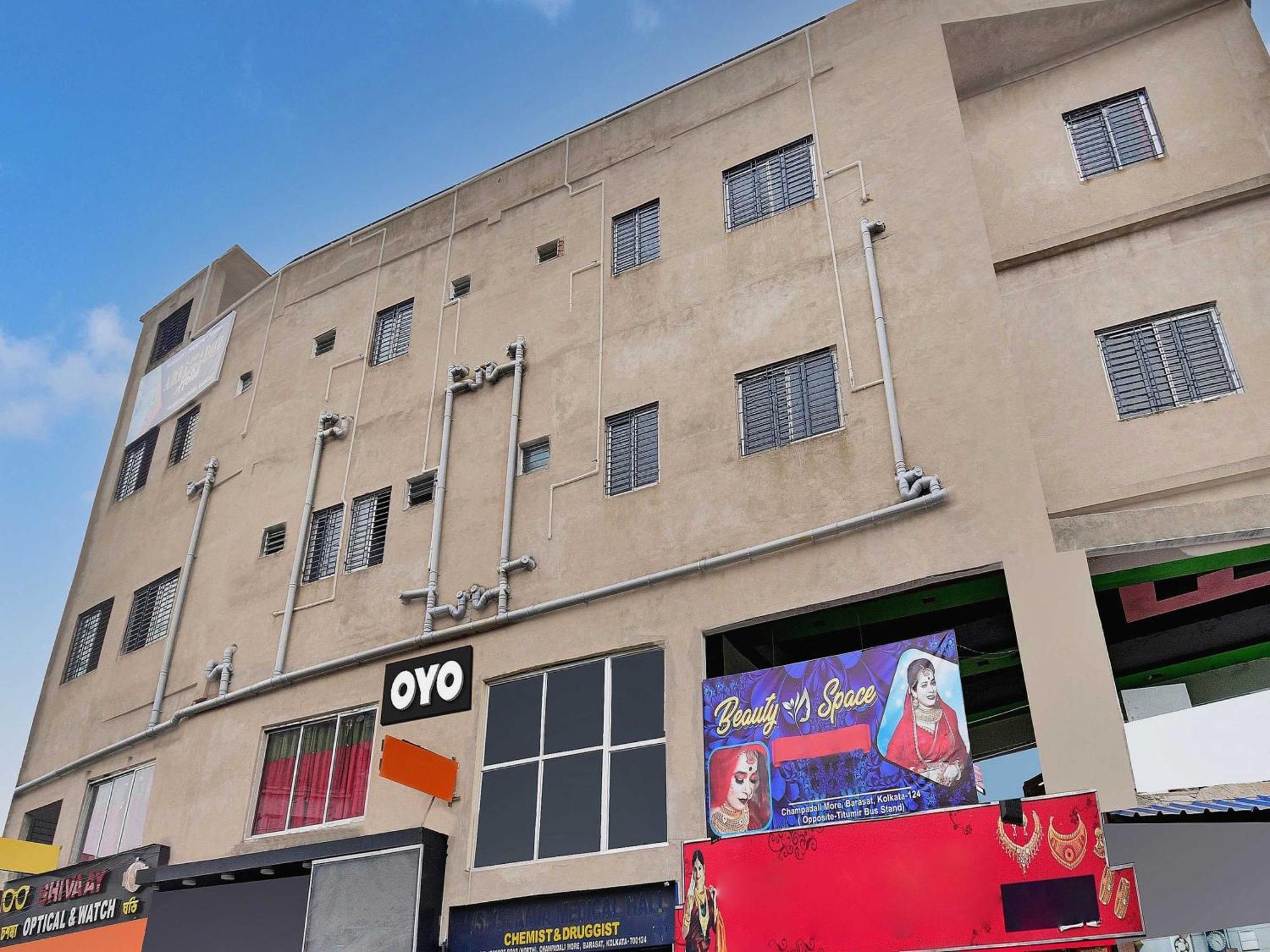 Super Hotel O Royal Empire 4*