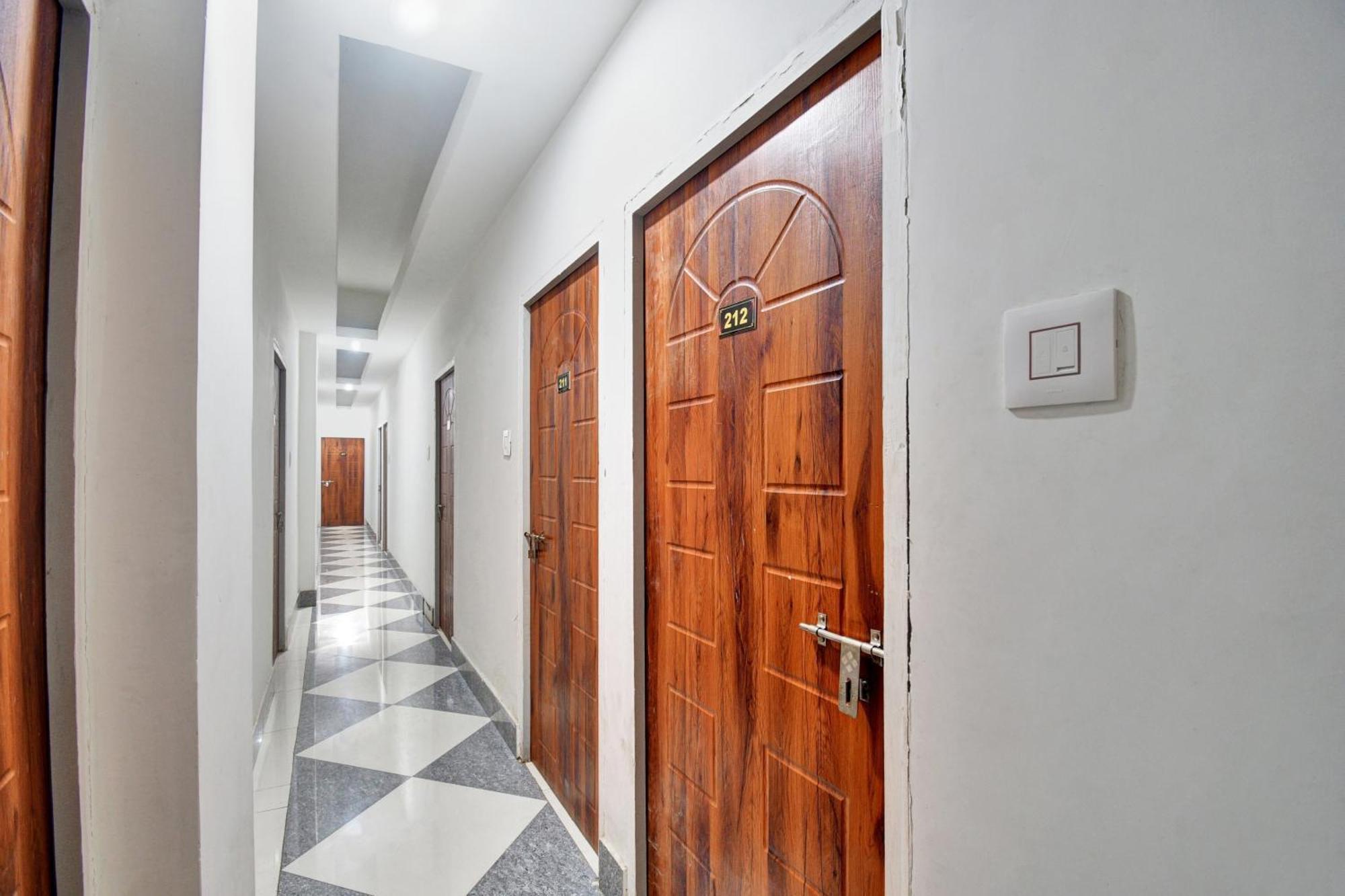 Super Hotel O Royal Empire Kolkata